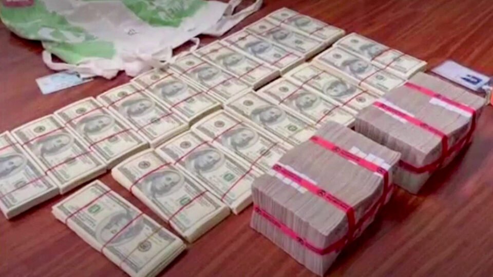 Police seize fake US dollar banknotes worth 34-million baht in Nonthaburi