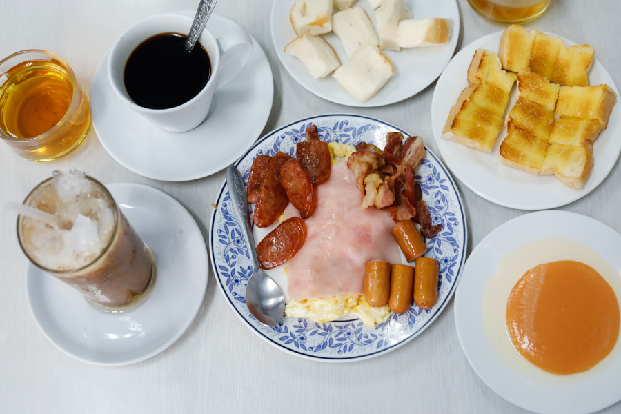 On Lok Yun: Bangkok’s Original Thai‑Style Breakfast Café: