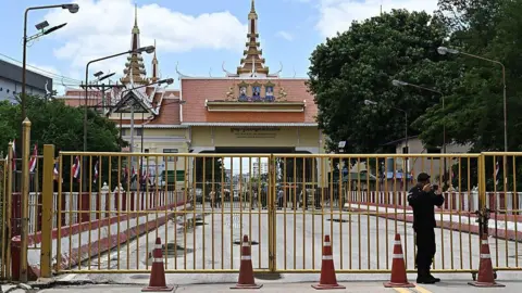 Commerce Ministry Reduces Cambodia Border Trade Target by 1%