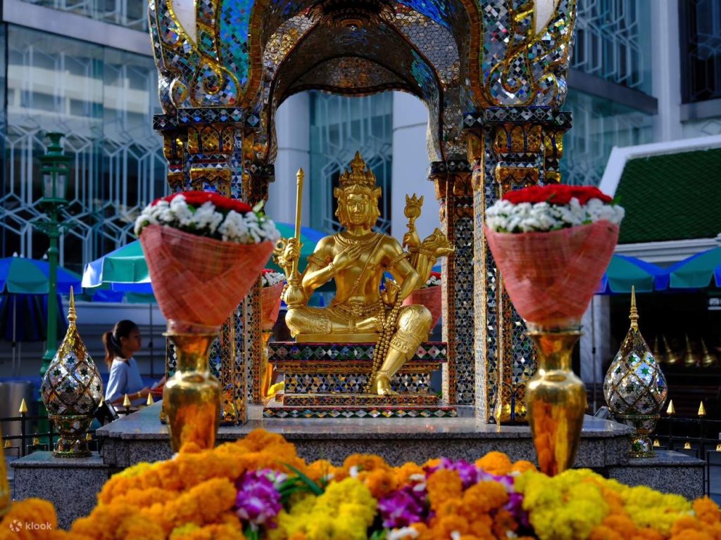 Erawan Shrine: Tradition at Bangkok’s Busiest Corner