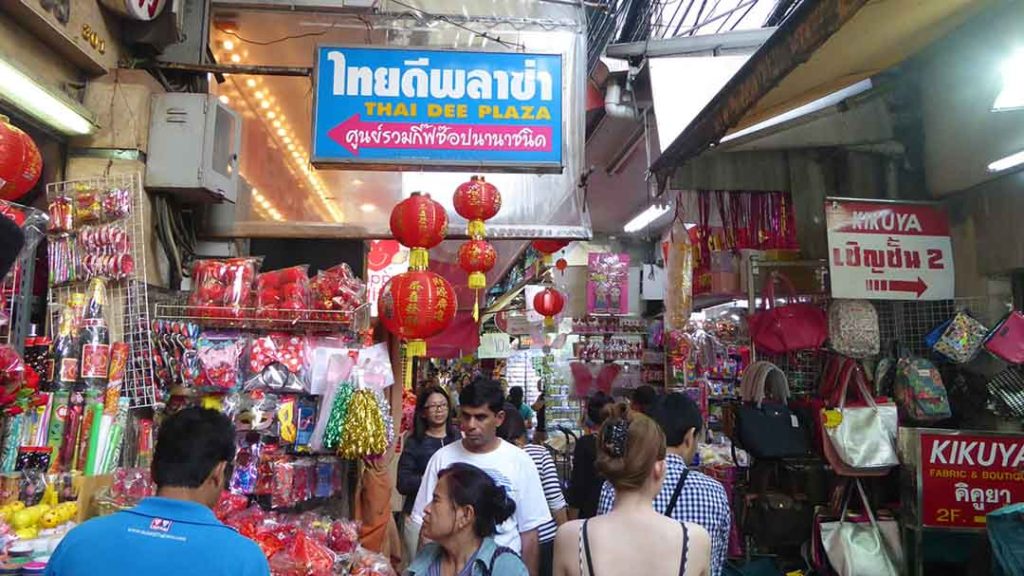 Sampeng Market Bangkok: Chinatown’s Wholesale Maze