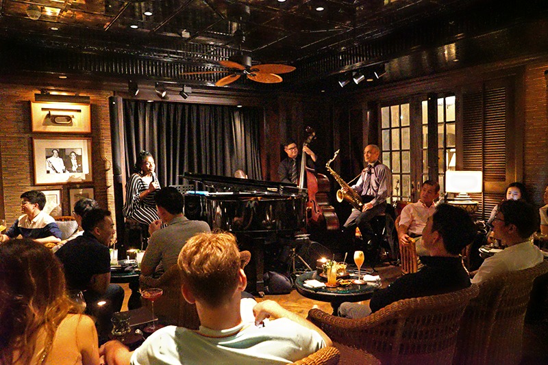 Jazz & Cocktails at Bamboo Bar — Bangkok’s Timeless Night Spot
