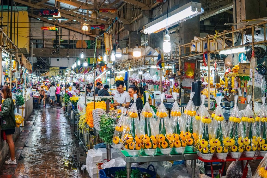Bangkok’s Flower Market After Dark: Pak Khlong Talat Night Bloom