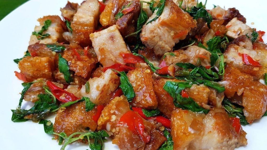 Bangkok’s Pad Krapao Moo Grob: Crispy Pork with Holy Basil