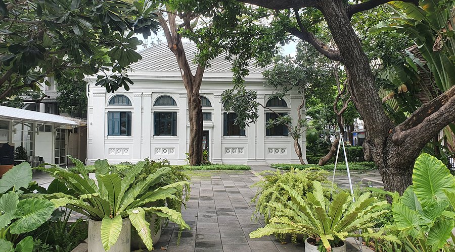 F.I.X. at Neilson Hays Library Café Coffee Meets Heritage in Bangkok