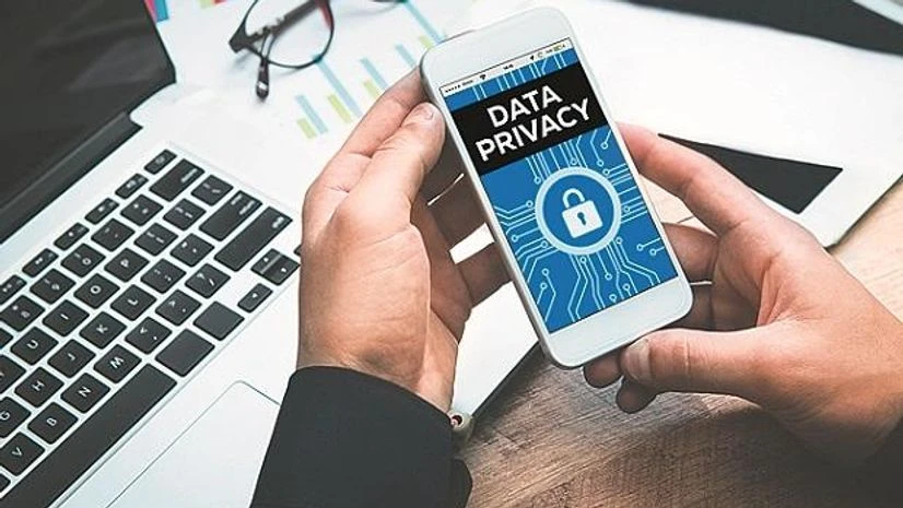 Spectrum Shortage Sparks Concerns Over Potential Mobile Data Crisis