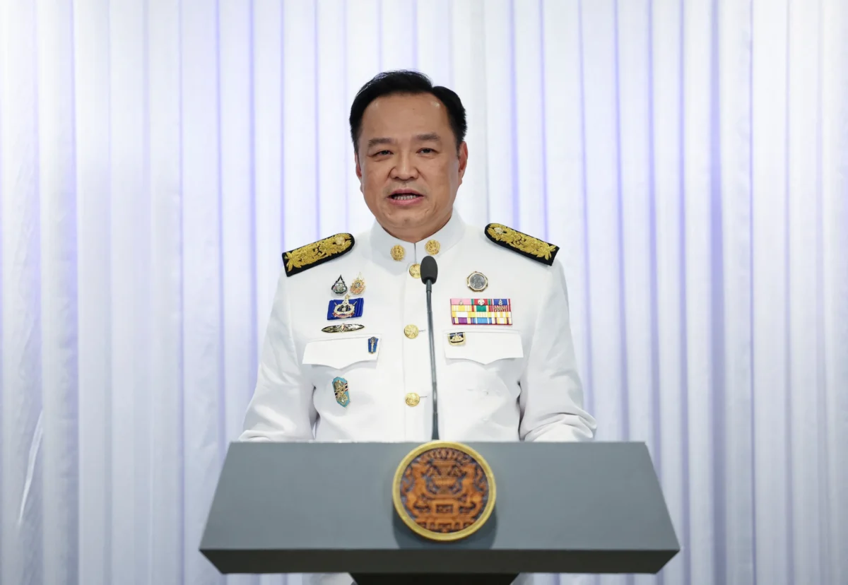 Anutin Leads Inaugural Economic Meeting to Establish 'Team Thailand' for US Discussions