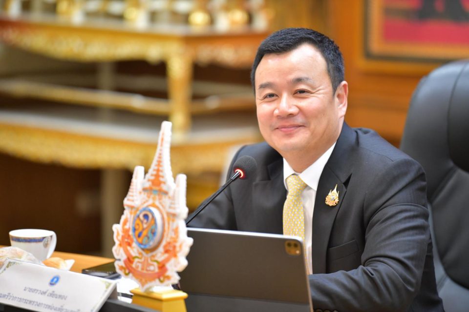 Minister Proposes 300-Baht Tourism Tax