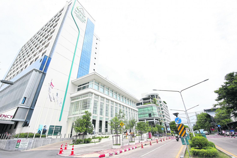 Nakornthon Hospital Plans IPO to Raise 1.1 Billion Baht