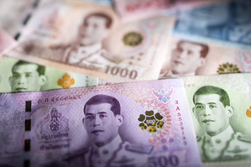 Baht Strengthens to Below 35 Per Dollar