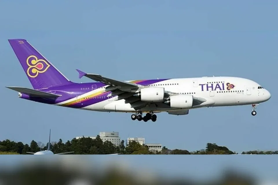 THAI flight makes emergency landing as passenger stops breathing